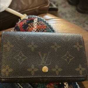 Louis Vuitton Black Leather Monogram Wallet